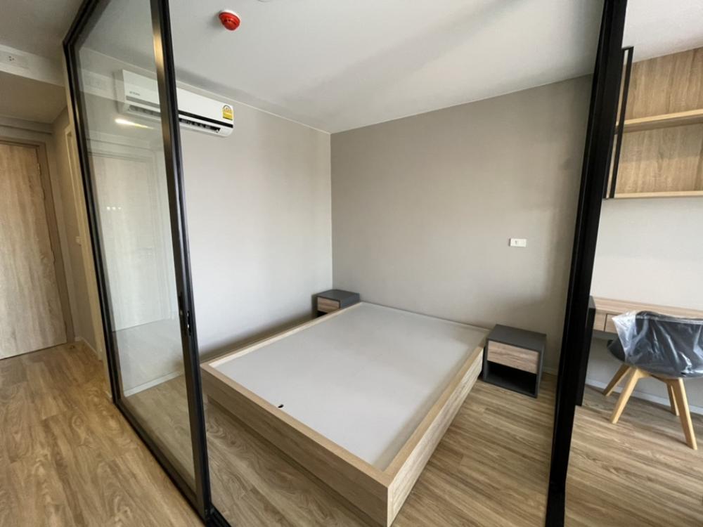 บลอสซั่ม คอนโด แอท สาทร-เจริญราษฎร์ Blossom Condo @ Sathorn-Charoenrat